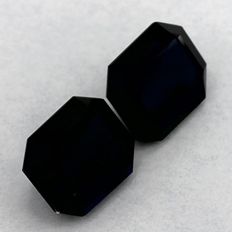 5.89 Carat Emerald Natural Blue Sapphire