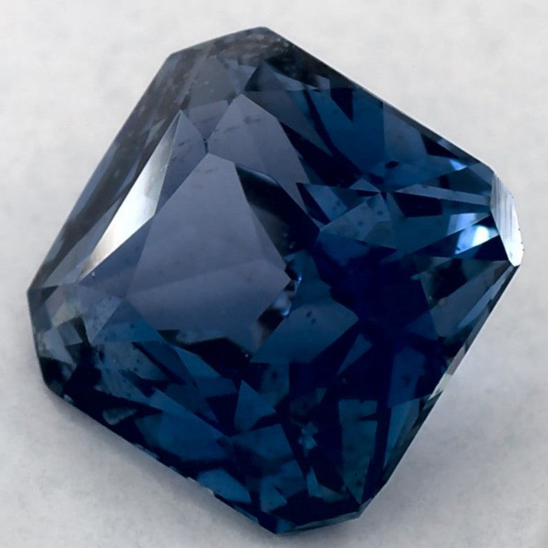 2.60 Carat Emerald Natural Blue Sapphire