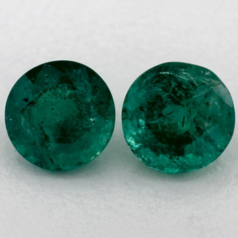 1.69 Carat Round Natural Green Emerald