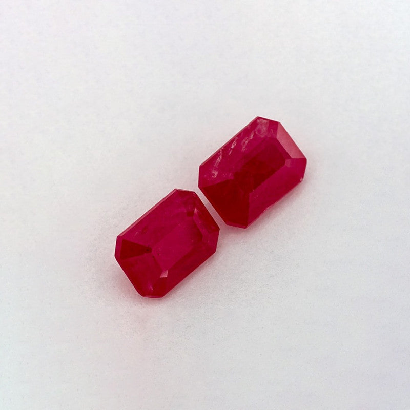 2.57 Total Carat Weight Emerald Natural Red Ruby