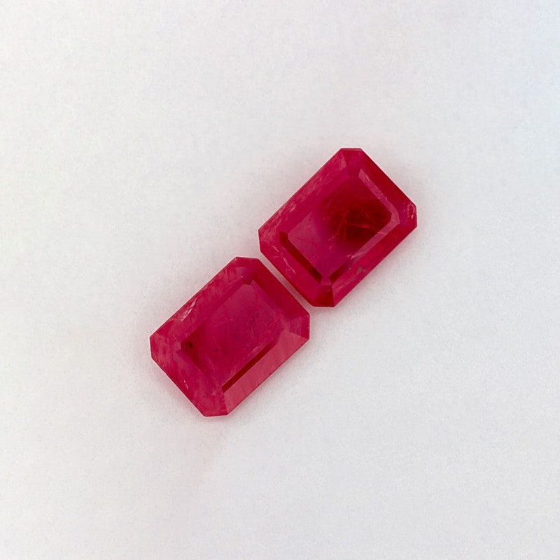 2.61 Total Carat Weight Emerald Natural Red Ruby
